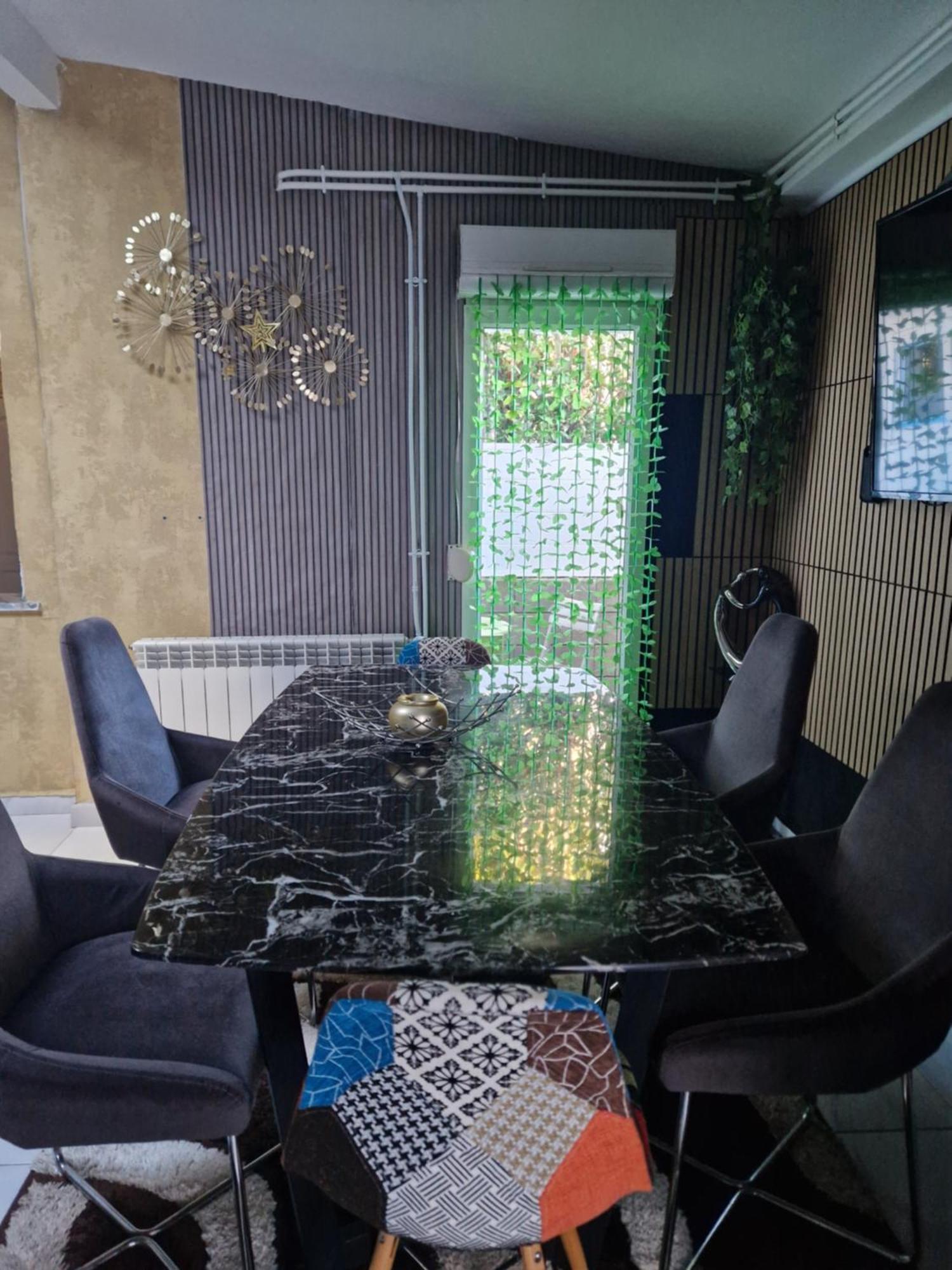 Charming House For 5 People Sirine57 Long Holiday home Florange